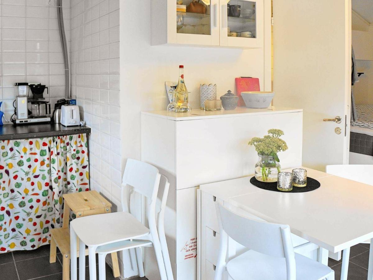 4 Person Holiday Home In Sk Rhamn Skärhamn Habitación foto